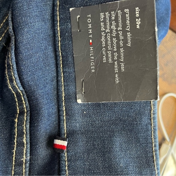 Hilfiger Jeans - Picture 6 of 11